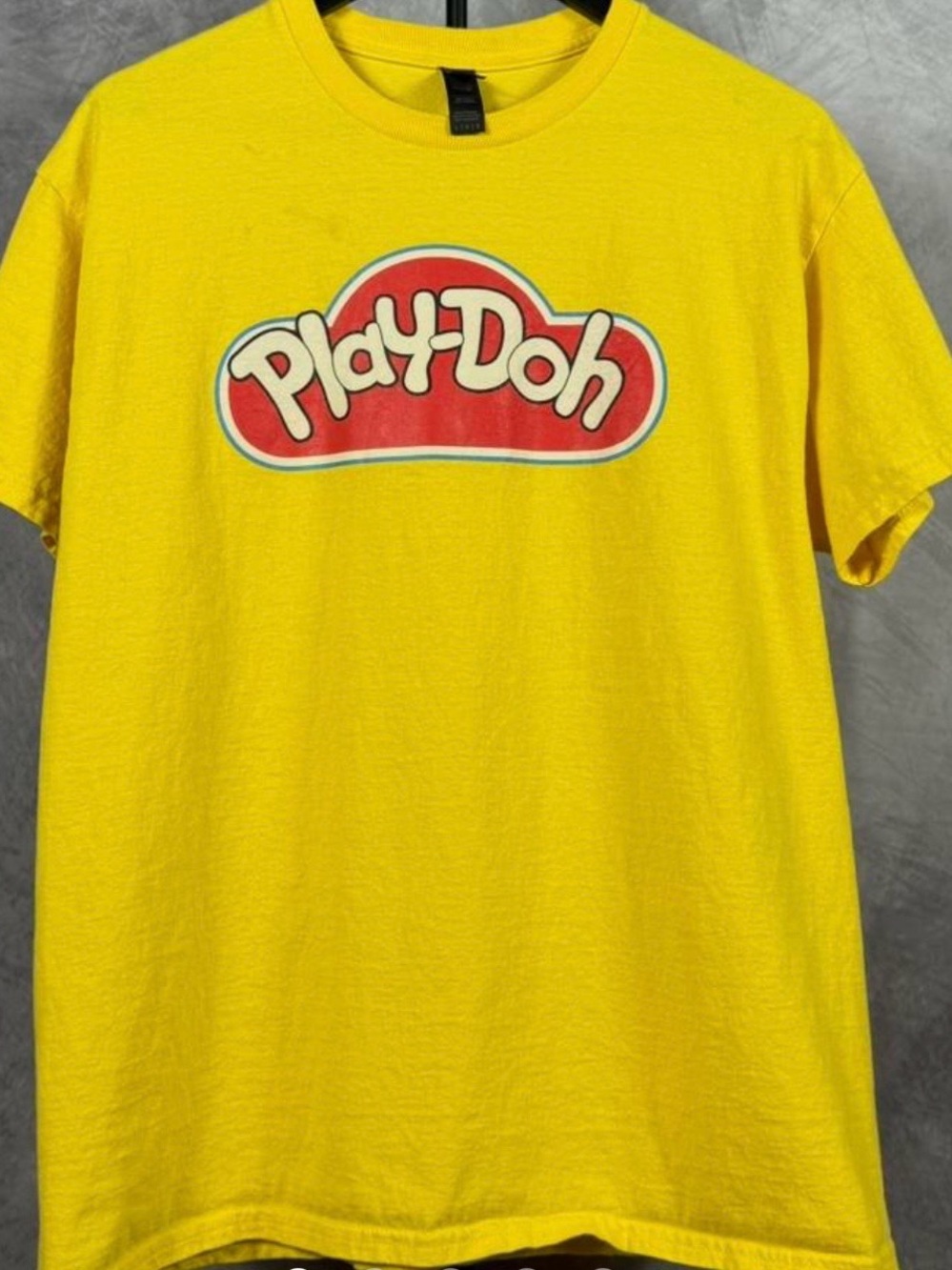 Play-Doh Yellow Graphic T-Shirt size Medium 100% Cotton